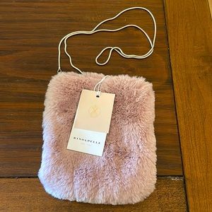 RINO & PELLE faux fur pale pink purse with silver chain NWT